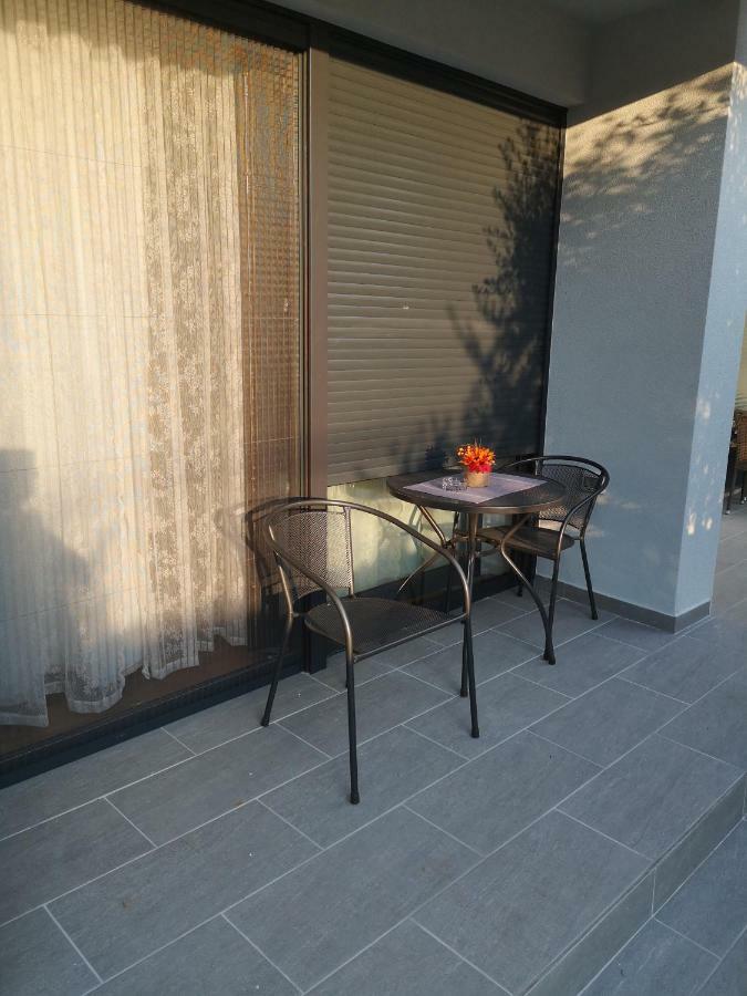 App Neno Hotel Murine Exterior foto
