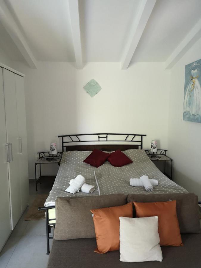App Neno Hotel Murine Exterior foto